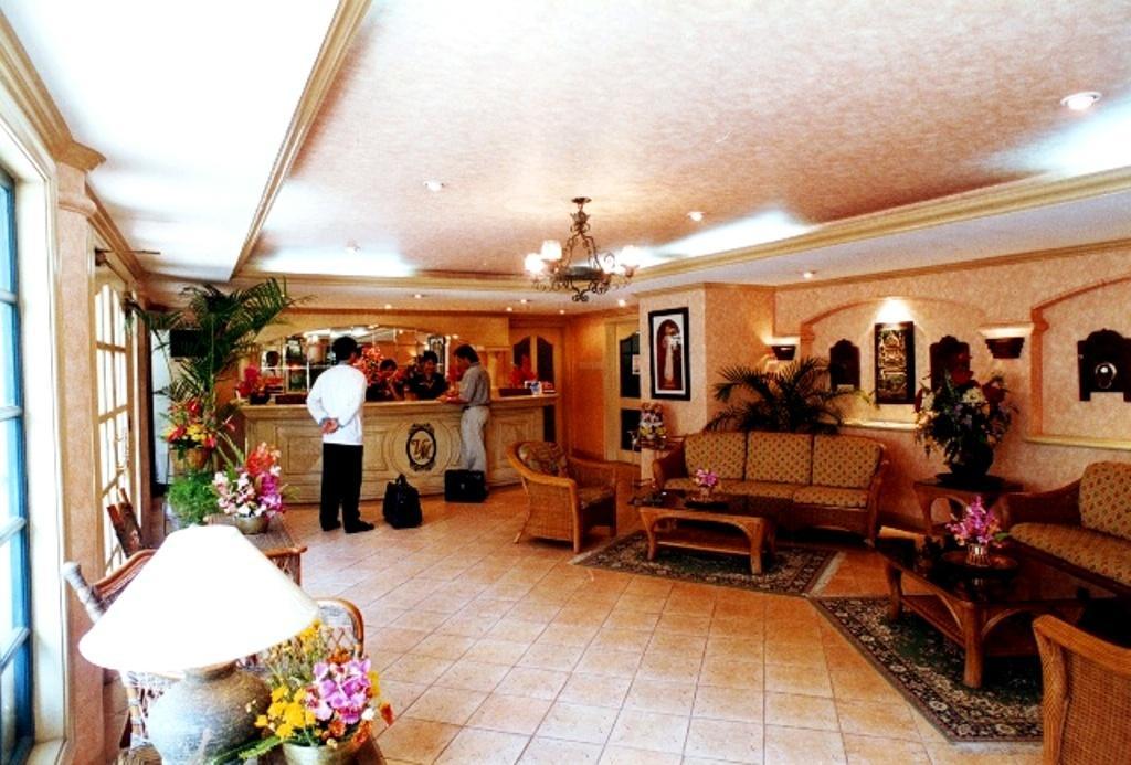 Villa Margarita Hotel Davao City Esterno foto